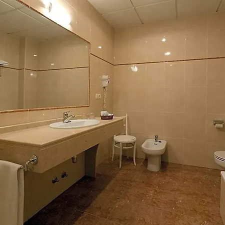 Otel Norte Y Londres